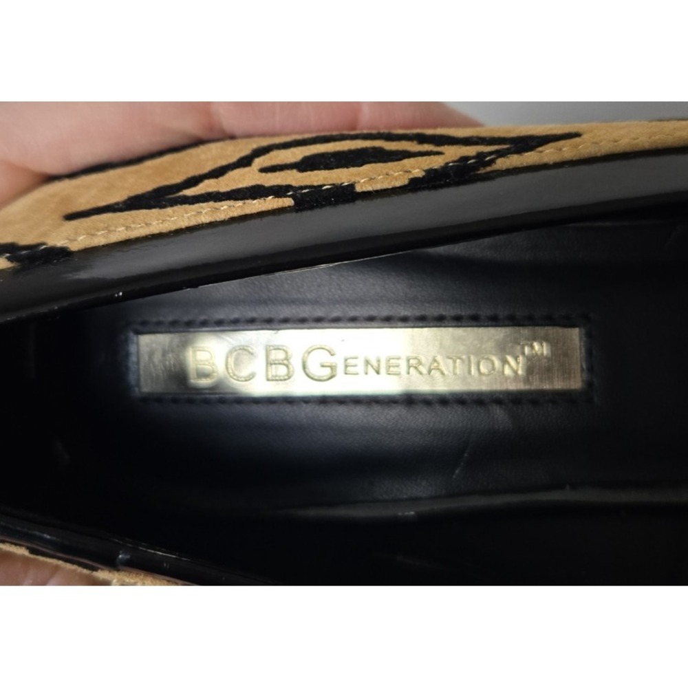 BCBG Women's Flats Black Tan Printed‎ Point Toe Shoes Size 9B 39 - Picture 3 of 9